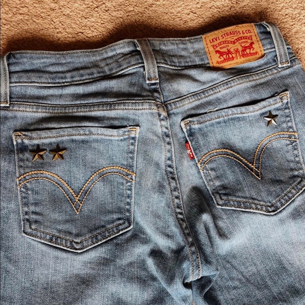 Levi’s jean - Picture 2 of 2